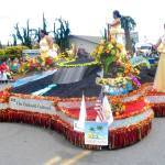 The Grand Sweepstakes Award-winning float representing the Pierce County Daffodil Festival takes part in the Irrigation Festival Grand Parade. (Keith Thorpe/Peninsula Daily News)