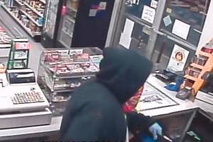Armed man robs Port Angeles gas station