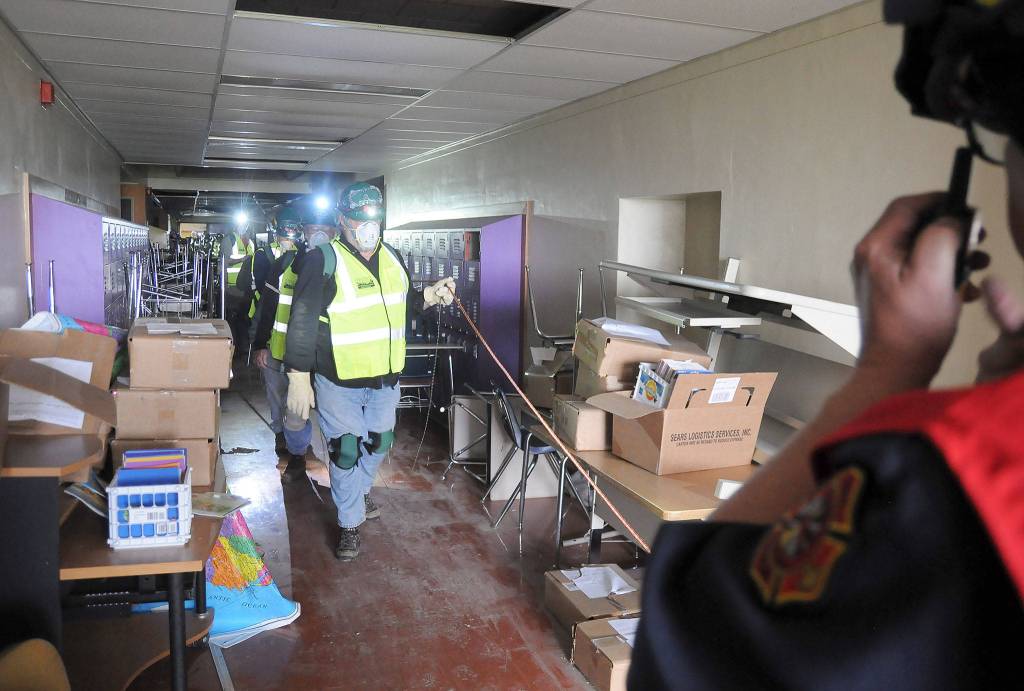 About 200 drawn to first-of-its-kind earthquake drill in Sequim