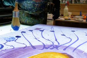 Glass art movement pioneer talks about struggles with mental health