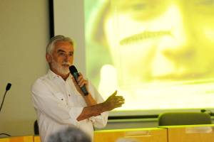 Opponents of Atlantic salmon farms discuss Port Angeles proposal