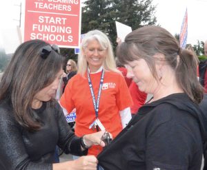 KING-TV reporter Elisa Hahn