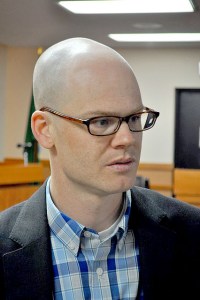 Dr. Christopher Frank ()