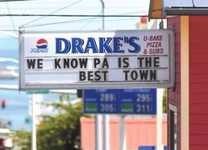 A readerboard at Drake's U-Bake Pizza and Subs in Port Angeles on Saturday. (Keith Thorpe/Peninsula Daily News)