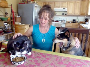 Dayna Neely feeds Mia