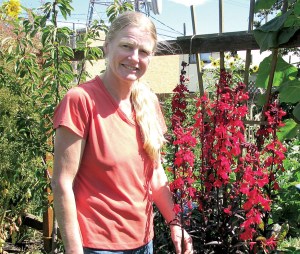 Selinda Barkhuis will talk about bees at noon Thursday.  Amanda Rosenberg/Clallam County Master Gardeners ()