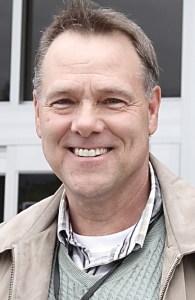 County Administrator Jim Jones ()