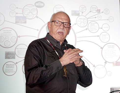 Jamestown SKlallam Tribal Chair Ron Allen addresses the Port Townsend Rotary Club on Tuesday.  Charlie Bermant/Peninsula Daily News ()
