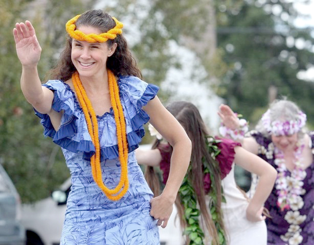 Kelly Kainani Bonsell will provide Hawaiian-style entertainment during the “Northwind Goes to Hawaii” fundraiser. The benefit will be at 7 p.m. Saturday at the Northwind Arts Center