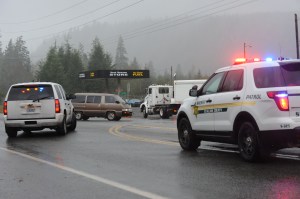 West End traffic on U.S. 101 is detoured onto state Highway 113 — Burnt Mountain Road — after U.S. 101 was blocked at Lake Crescent by a tree felled by heavy winds. Lonnie Archibald/for Peninsula Daily News