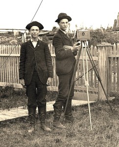 In a photograph of fraternal twin brothers Roy and Ray McClinton taken circa 1894
