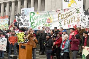 State lawmakers return to Capitol amid protests