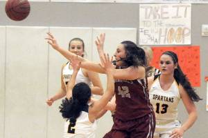 GIRLS BASKETBALL ROUNDUP: Forks’ Johnson sinks Hoquiam on late 3-pointer