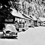 The cabins at Log Cabin Resort, shown here sometime between 1943 and 1957. (Hansen Collection)