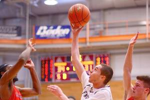 COLLEGE BASKETBALL: Peninsula men beat Clackamas in NWAC tourney, advance to Elite 8