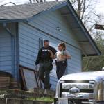 Authorities were investigating at the home of Jennifer Jean Hart, Sarah Margaret Hart and the six Hart children Thursday. (Jim Ryan, staff/The Oregonian via AP)