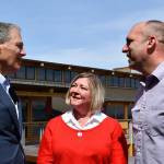 Inslee visits Peninsula: Governor hears reports on economy of state