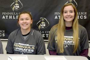 COLLEGE BASKETBALL: Peninsula signs PA’s Edwards, Neah Bay’s McCaulley