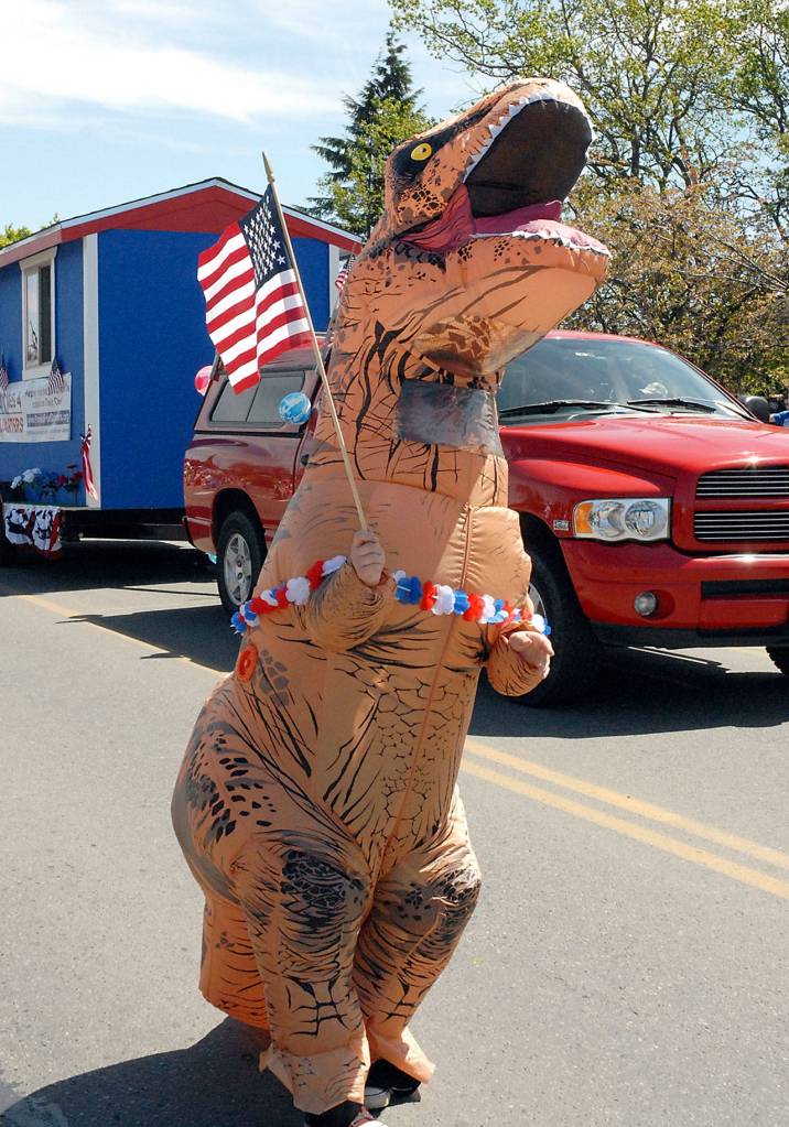 PHOTO GALLERY: Thousands parade for Sequim Irrigation Festival