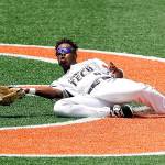 LEFTIES: Lefties sweep two from Bells thanks to big eighth innings