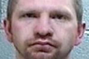 Clallam County deputies seek wanted man