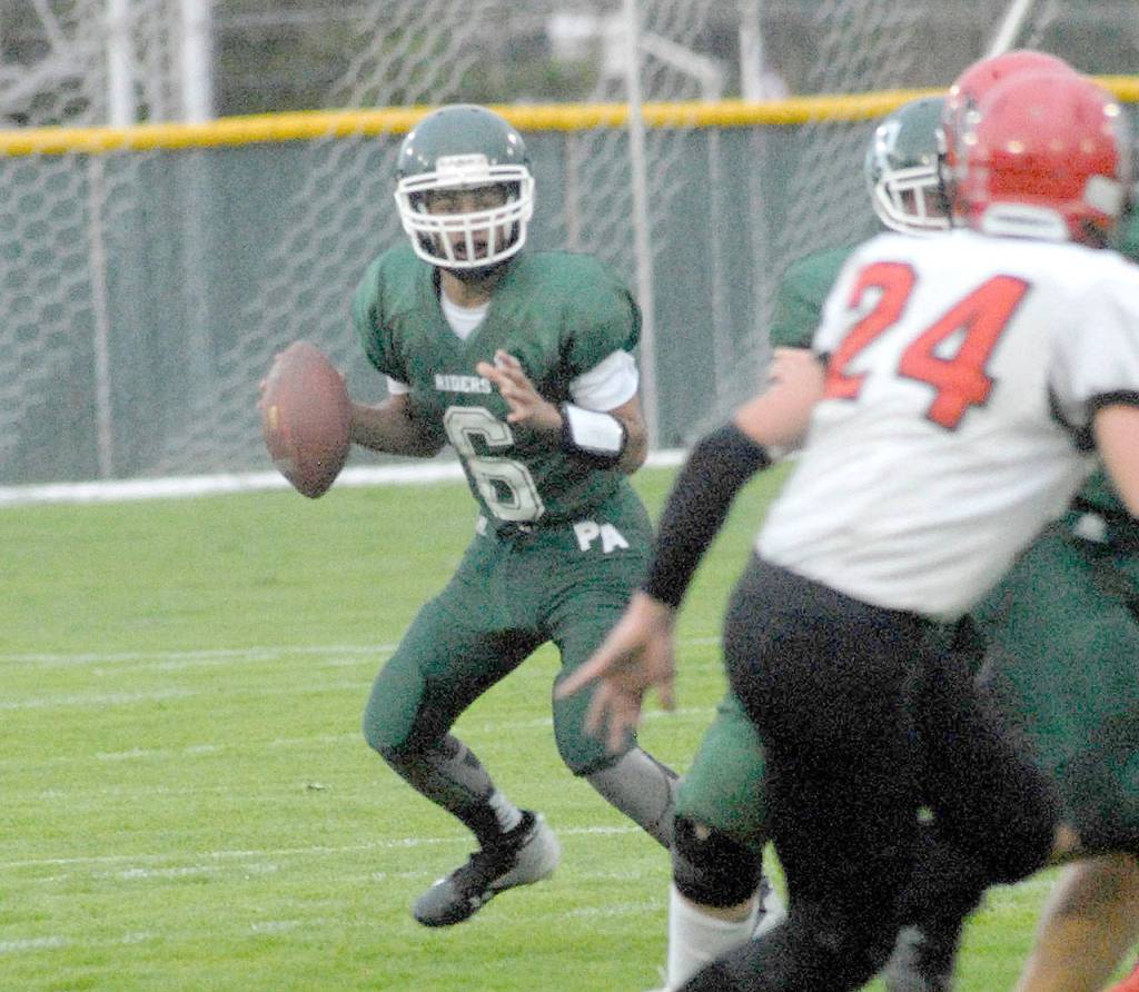 Keith Thorpe/Peninsula Daily News Chris Guttormsen (6), who started several games last year as quarterback before getting injured, is expected to compete for the starting QB position this year.