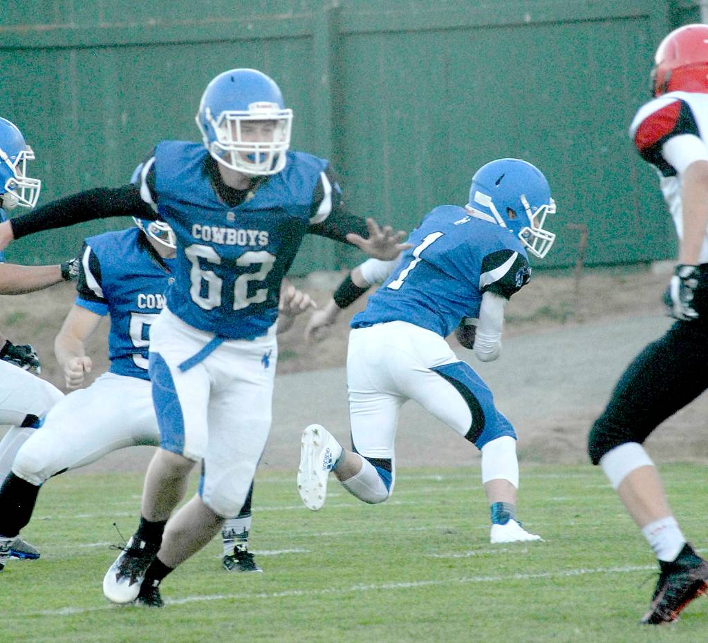 <strong>Keith Thorpe</strong>/Peninsula Daily News                                Also returning this year for the Cowboys is Ben Preston (62), a standout on defense.