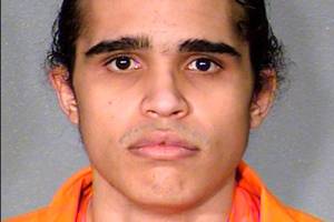 This 2018 booking photo provided by the Arizona Department of Corrections shows Kitage Lynch. Whether Lynch, imprisoned for attacking police officers in metro Phoenix, will eventually stand trial in three killings in rural western Arizona is uncertain after a judge dismissed the triple-homicide case while chastising prosecutors for being unprepared. Judge Matthew Newmans recent order said he dismissed the triple-homicide case in La Paz County against Lynch because prosecutors failed to have DNA evidence tested and prepare for trial while Lynch awaits trial in Maricopa County. (Arizona Department of Corrections via AP)