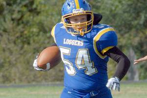 PREP FOOTBALL: Crescent’s Leonard a leader on the field