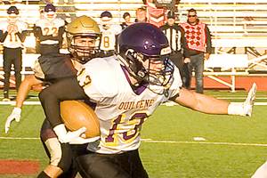 STATE FOOTBALL SEMIFINALS: Quilcene’s Bruner, Reynolds have each other’s backs