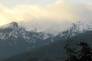 Recent storms feed snowpack in Olympic Mountains