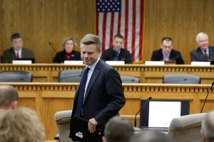 Senate committee weighs legislative records bill