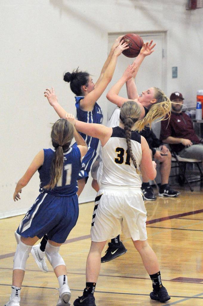 GIRLS DISTRICT BASKETBALL ROUNDUP: Neah Bay on to state, Sequim and Clallam Bay girls advance to state regional round