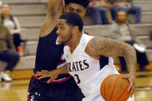 COLLEGE HOOPS: Peninsula women, men win on clutch 3-pointers