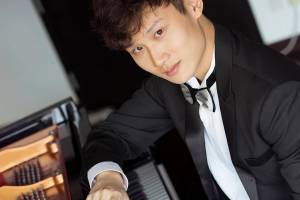 Internationally renowned pianist plays Music Live April 9