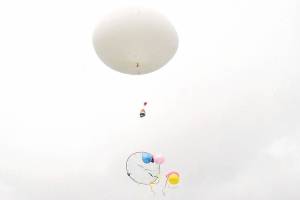 PHOTOS: Port Angeles students send experiment up in the air