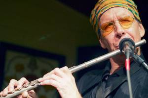 Mark Lewis, Jones Trio to headline college jazz concert