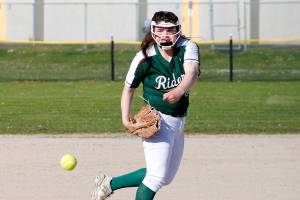 PREP ROUNDUP: Vikings claim softball championship from Riders
