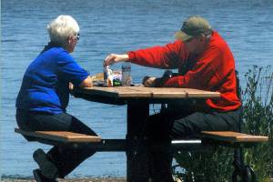 PHOTO: Lighthouse lunch at Dungeness Landing