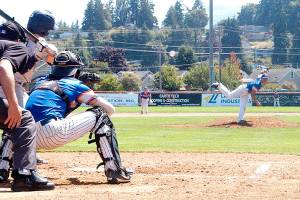 WEST COAST LEAGUE: Lefties walk it off in 10 innings