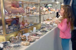 PHOTO: Fascination with things that sparkle at rock, gem show