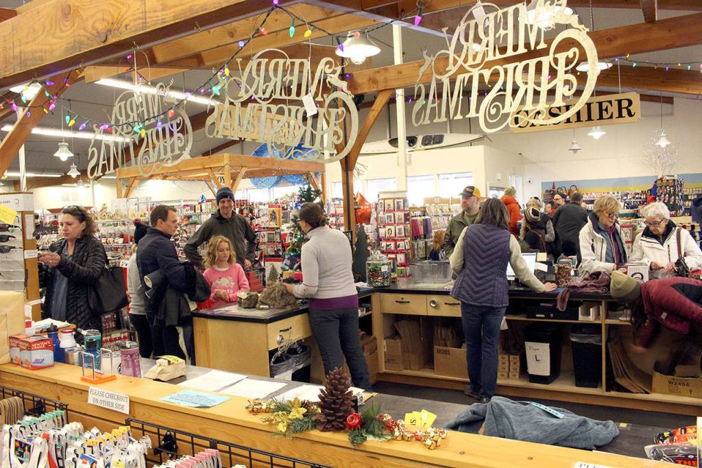 Long lines packed the Quimper Mercantile Company on Small Business Saturday in Port Townsend. (Zach Jablonski/Peninsula Daily News)