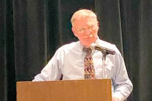 PHOTO: Longtime Port Angeles track coach Bob Sheedy inducted into state track coaches’ Hall of Fame