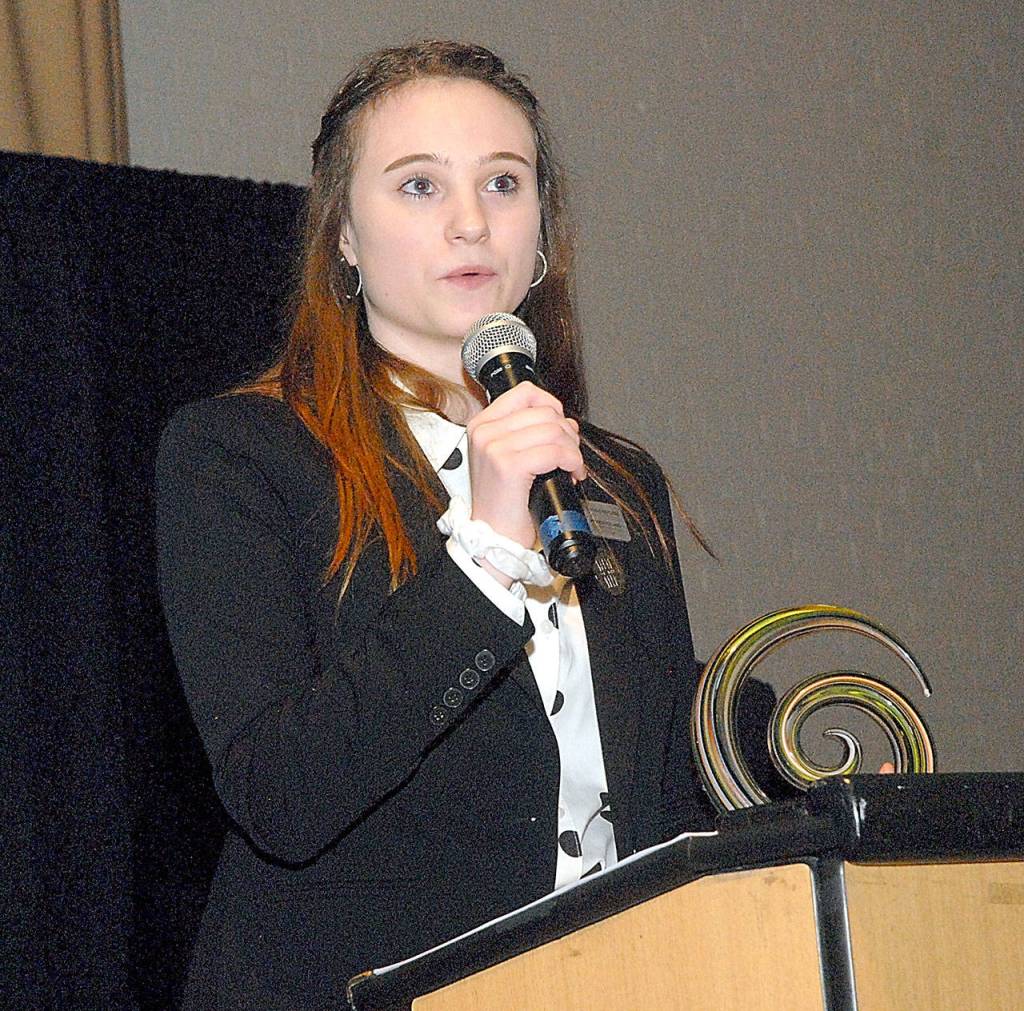 Young Leader of the Year winner Addie Holland speaks after accepting her Port Angeles Community Award. (Keith Thorpe/Peninsula Daily News)
