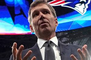 NFL doctor concedes season could start late