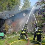 Garage fire extinguished