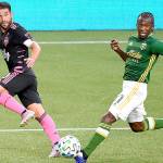 Sounders win on late flurry of goals