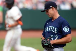 Giants beat Mariners again in road game playing at home