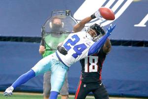 NFL Roundup: Cowboys rally to knock off Falcons