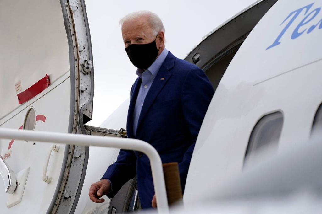Democratic presidential candidate former Vice President Joe Biden arrives at Cleveland Airport in Cleveland on Tuesday, Sept. 29, 2020, for the first presidential debate against President Donald Trump. (Andrew Harnik/Associated Press)